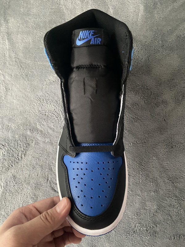 Air Jordan 1 Retro Royal 555088-007