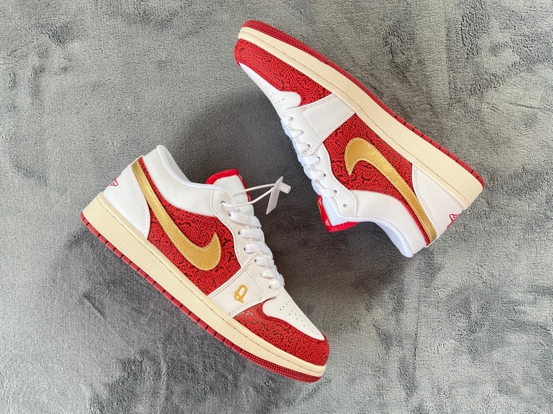 Air Jordan 1 Low SE“Spades”   DJ5185-100
