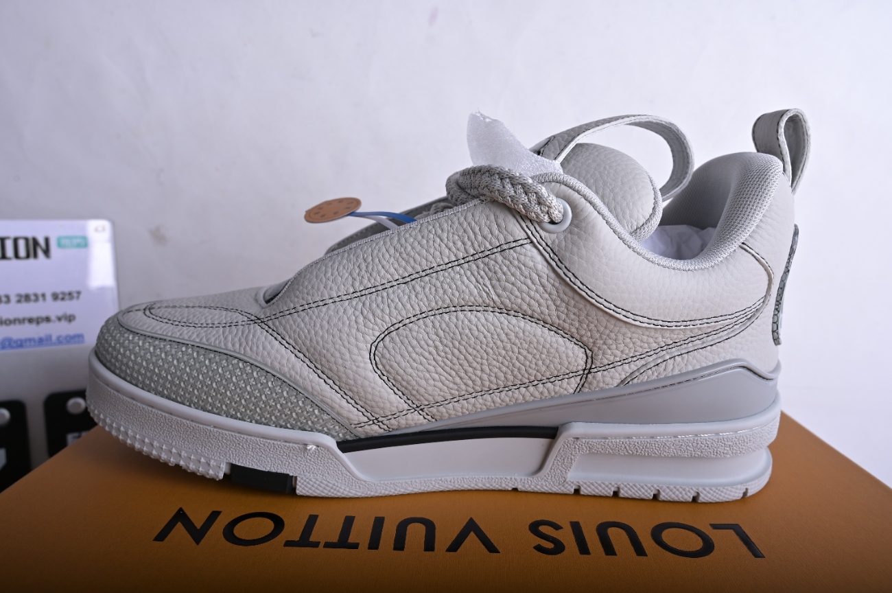 LO**S VU**TON LV Skate Sneaker Grey 1ABZ5X