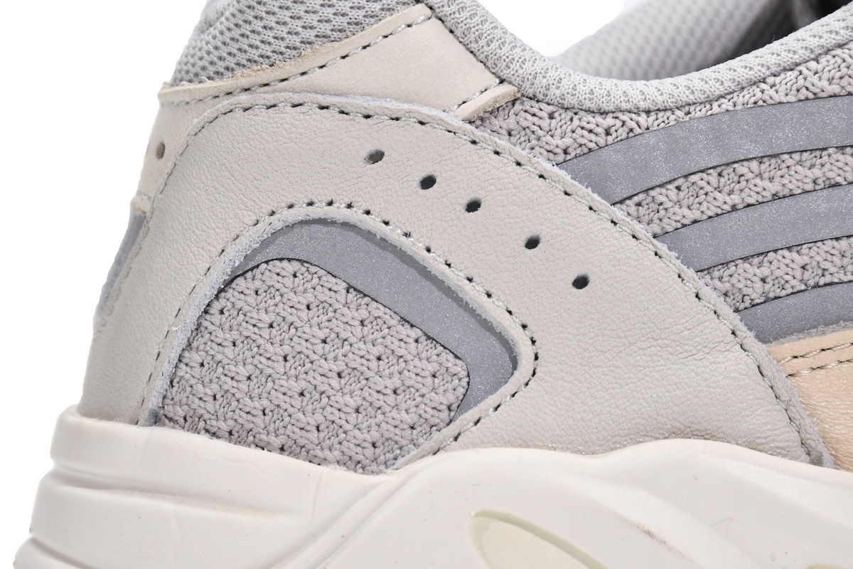 DG  adidas Yeezy Boost 700 V2 Cream   GY7924