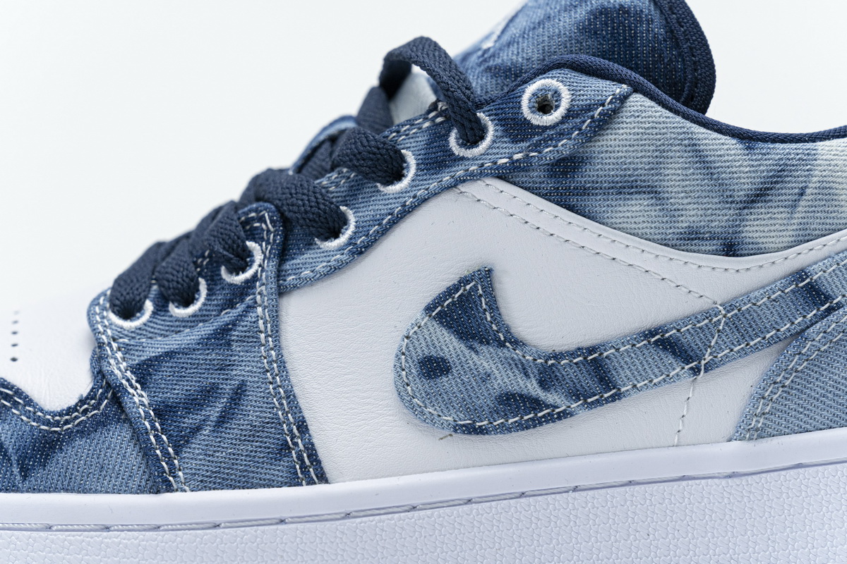 Air Jordan 1 Low SE Washed Denim   CZ8455-100