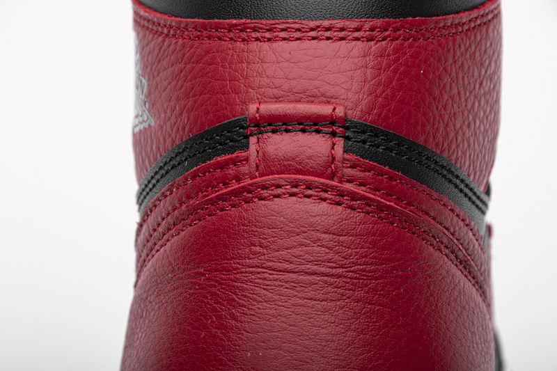 Air Jordan 1 High “Banned” 555088-001