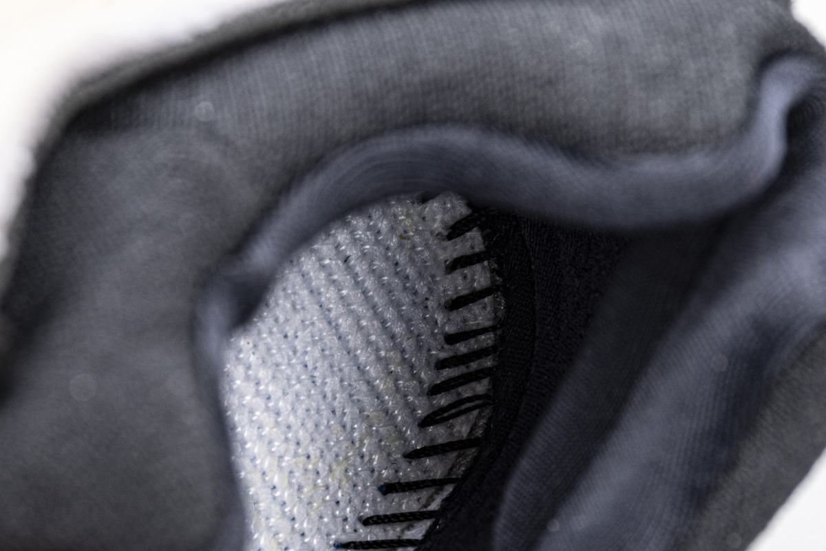 adidas Yeezy 700 V3 “Azael”Basf Boost FW4980