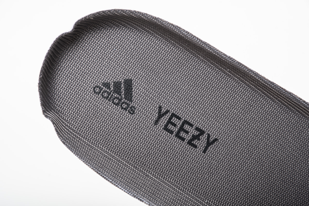 Yeezy Boost 700 “Mauve” EE9614