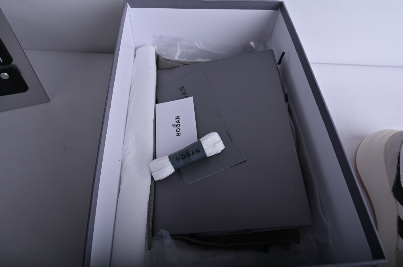 HOGAN HXW6690FR30U7G0001