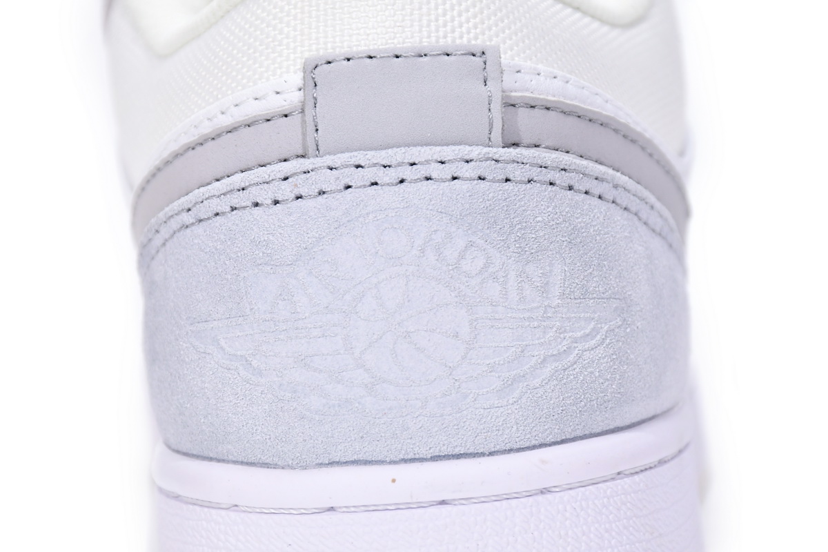 Air Jordan 1 Low “Paris”    CV3043-100