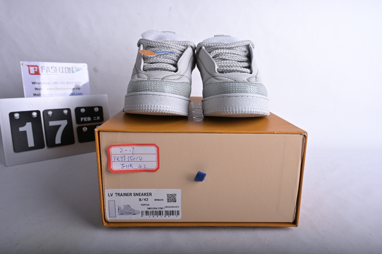 LO**S VU**TON LV Skate Sneaker Grey 1ABZ5X