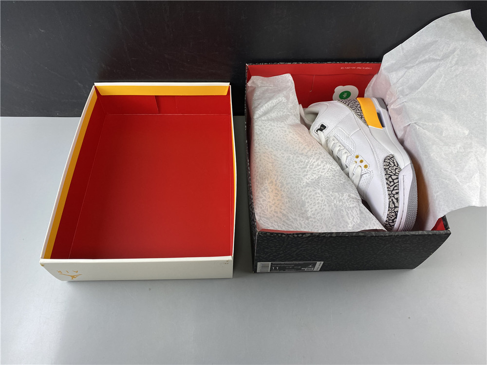 Air Jordan 3 WMNS “Laser Orange”   CK9246-108