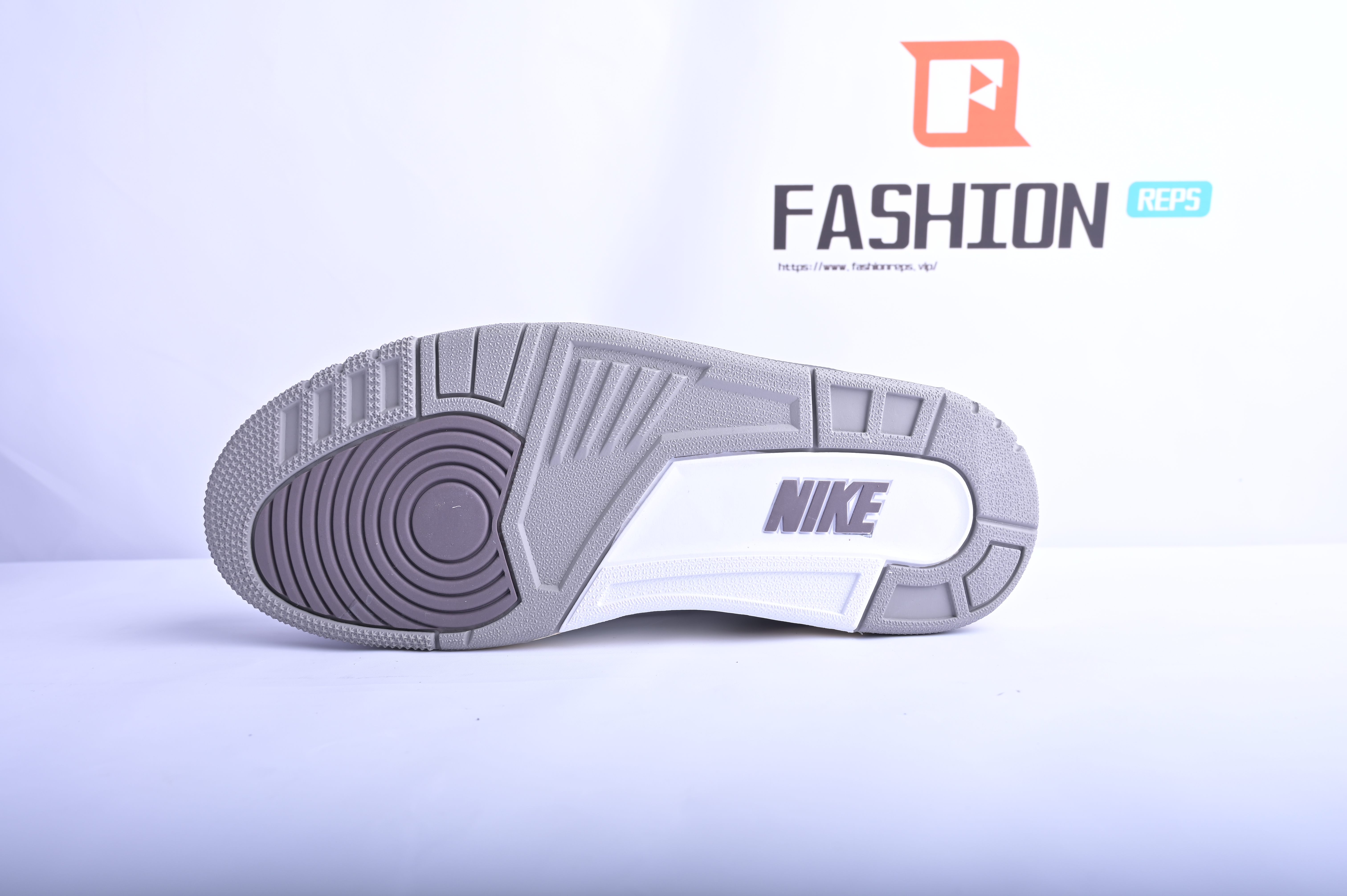 A Ma Maniere x Air Jordan 3 Retro SP Medium Grey   DH3434-110