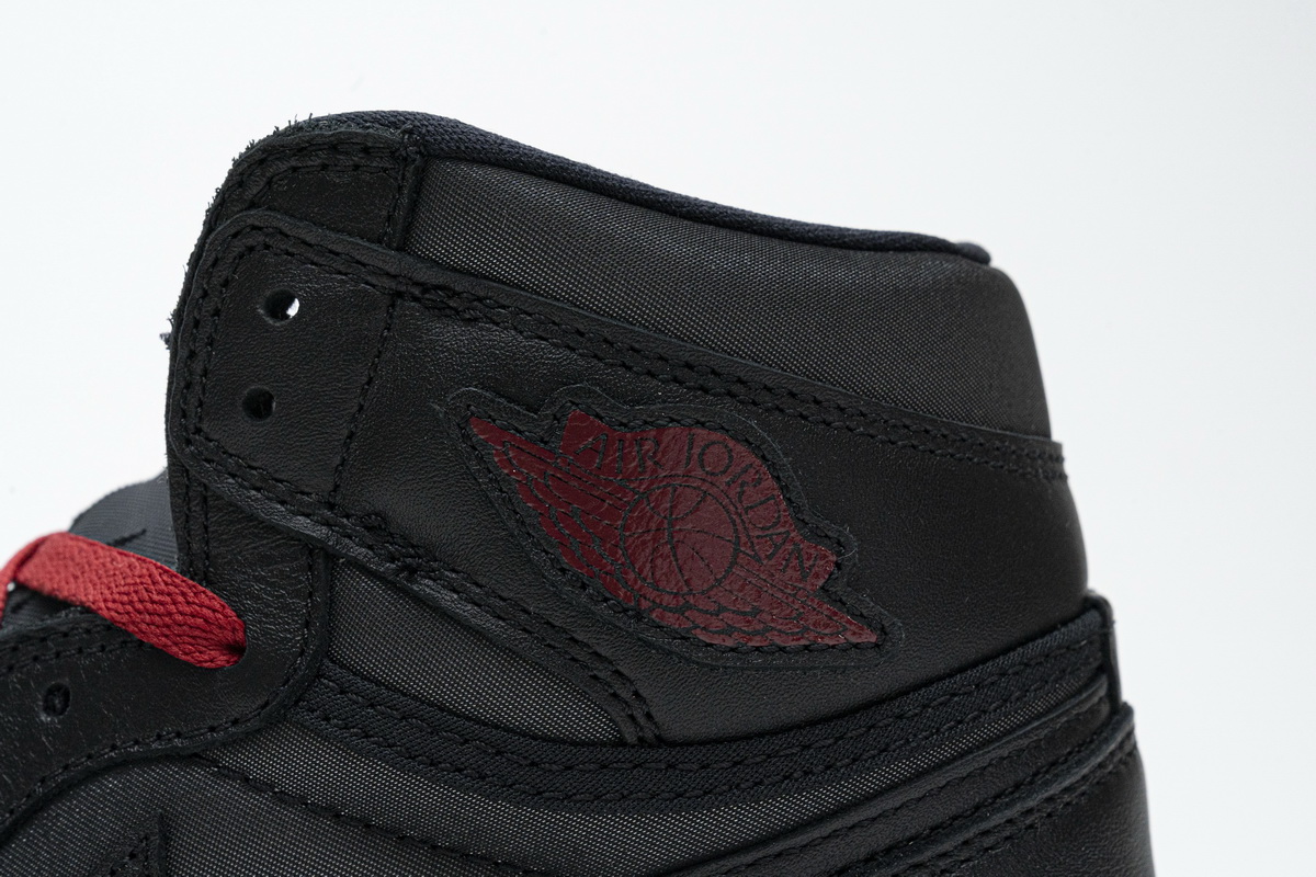 Air Jordan 1 Retro High OG “Black Satin Gym Red”   555088-060