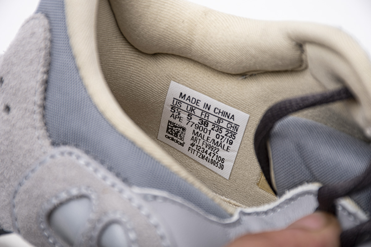 adidas Yeezy Boost 700 Magnet Real Boost FV9922