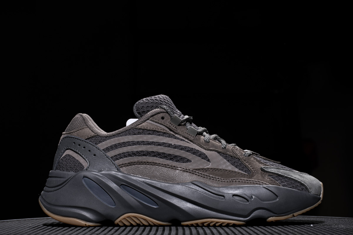PK GOD  Yeezy Boost 700 V2“Geode”EG6860