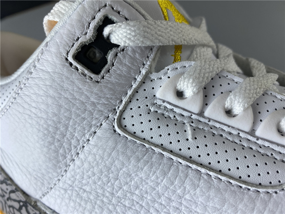 Air Jordan 3 WMNS “Laser Orange”   CK9246-108
