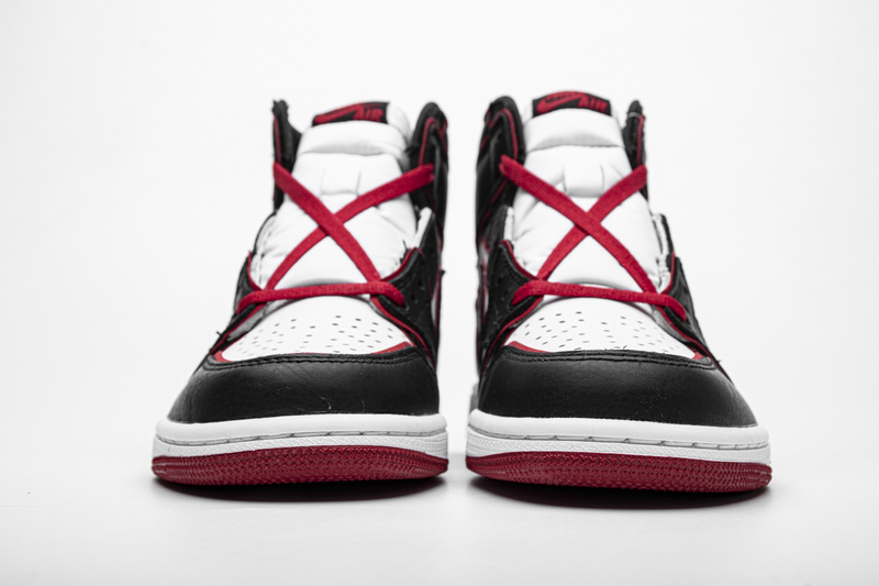 Air Jordan 1 Retro High OG “Meant To Fly”  555088-062