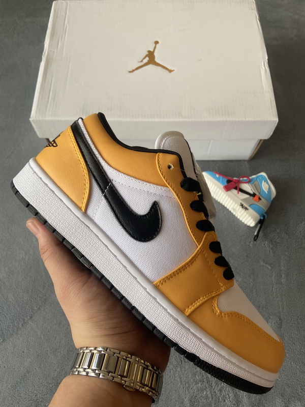 Air Jordan 1 Low Laser Orange   CZ4776-107