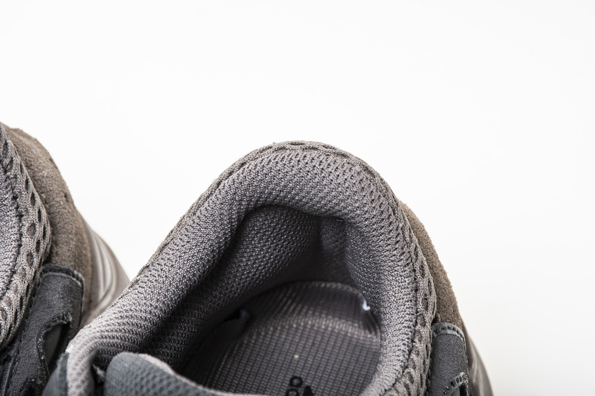 Yeezy Boost 700 “Mauve” EE9614