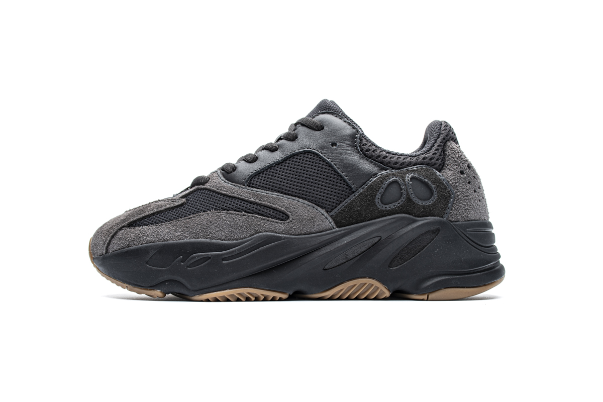 Yeezy Boost 700“Utility Black” FV5304