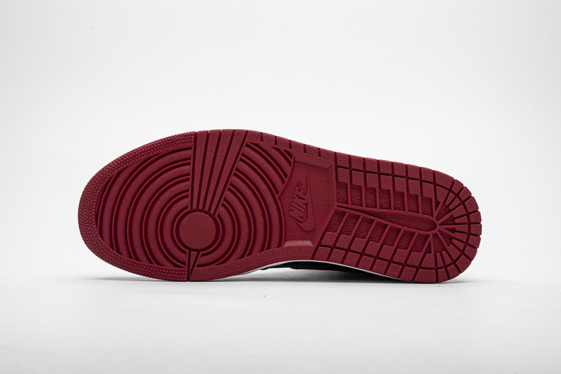 Air Jordan 1 High “Banned” 555088-001