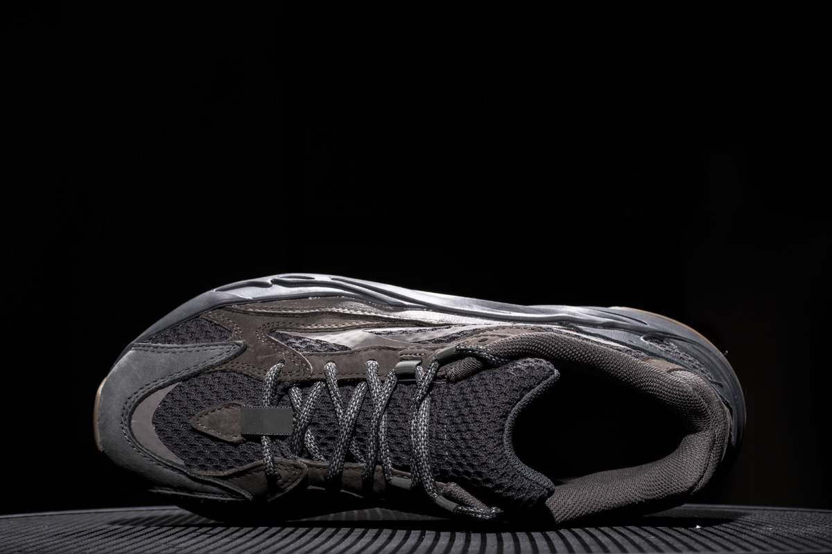 PK GOD  Yeezy Boost 700 V2“Geode”EG6860