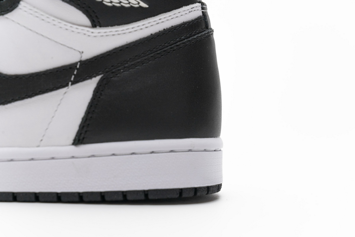 Air Jordan 1 Retro High OG Black White  555088-010