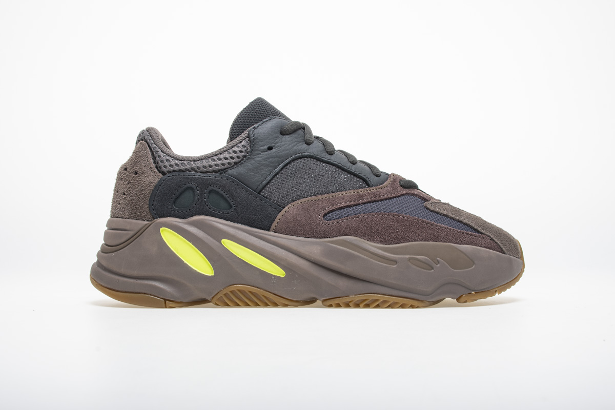 PK GOD  Yeezy Boost 700 “Mauve” EE9614