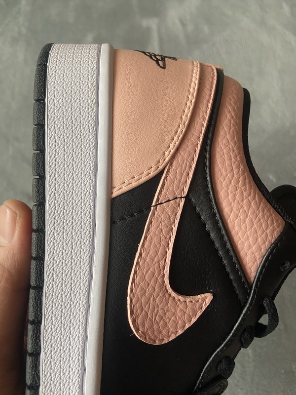 Air Jordan 1 Low Crimson Tint  553558-034