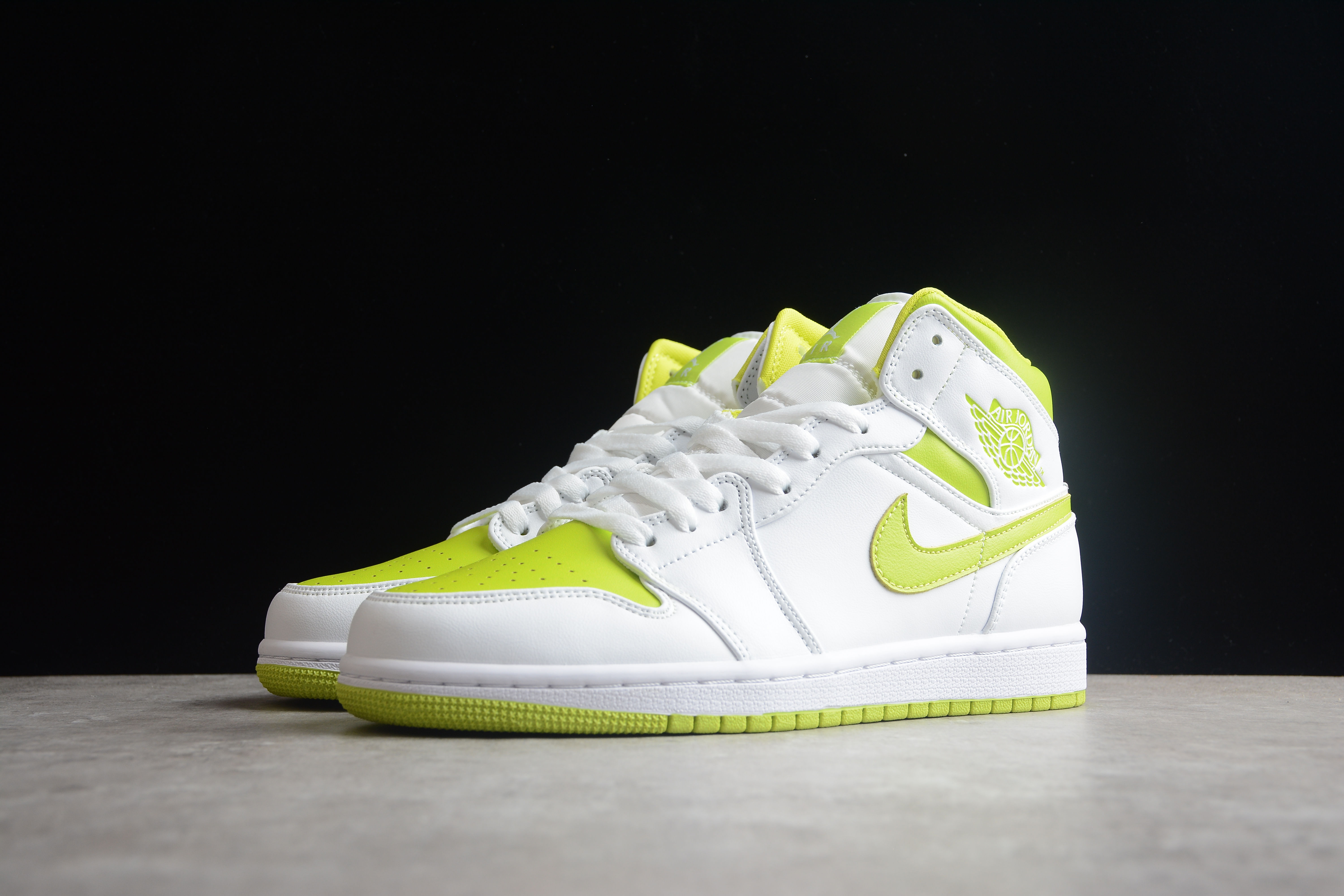 Air Jordan 1 Mid AJ1   BQ6472-131