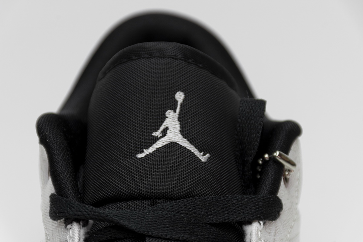 Edison Chen x Air Jordan 1 LOW SE “Fearless”    CU2804-100