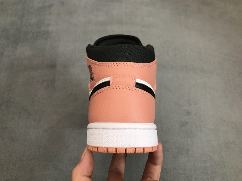 Air Jordan 1 Mid Pink Quartz 555112-603