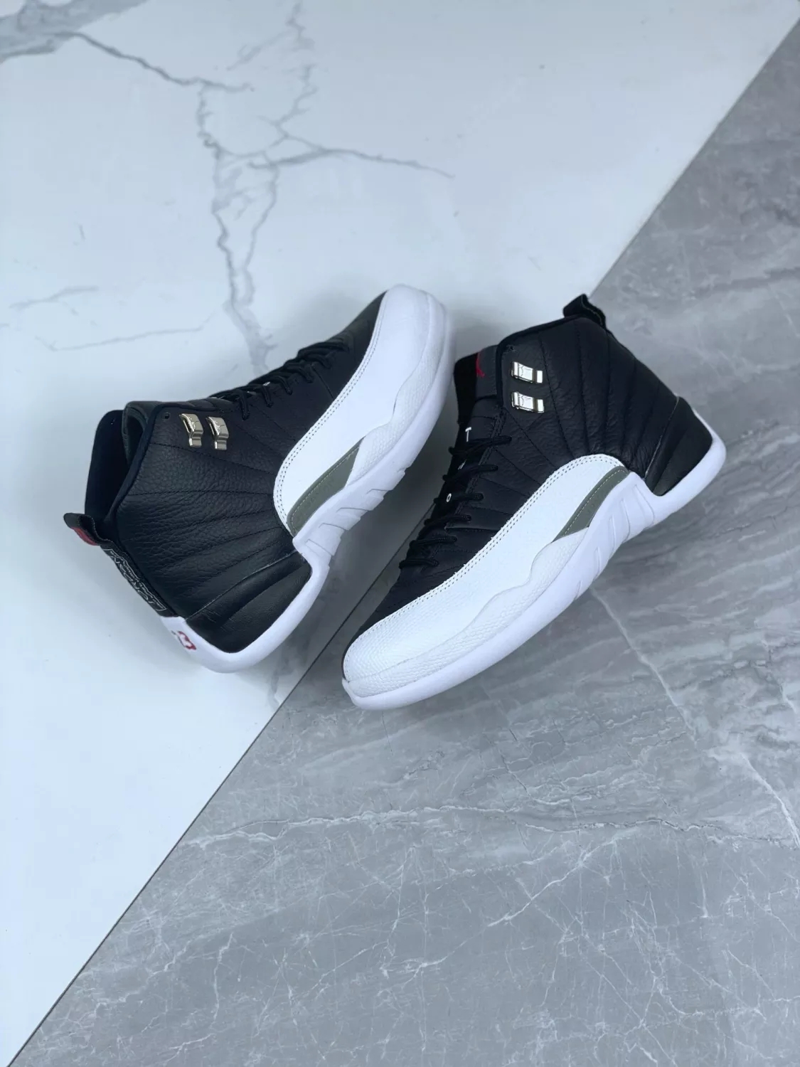 Jordan 12 Retro Playoffs  (2022)   CT8013-006