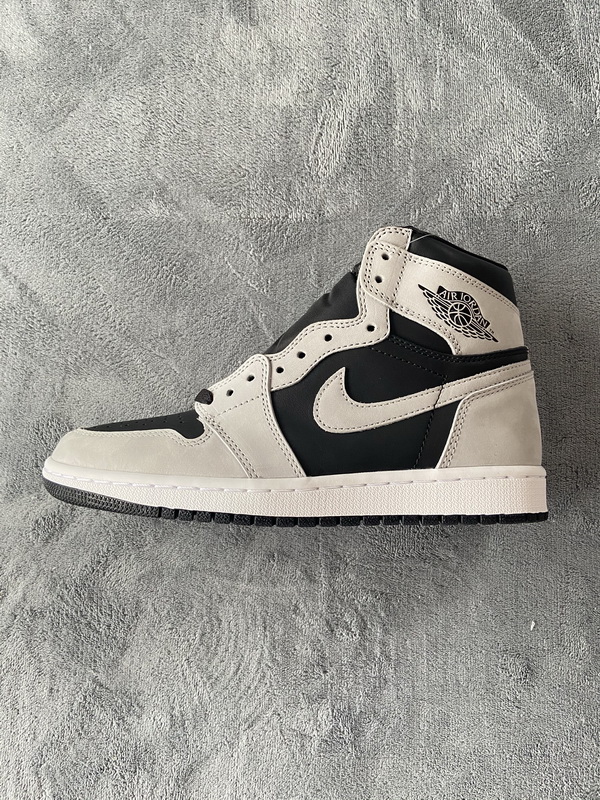 Air Jordan 1 Shadow 2.0 Black Light Smoke Grey 555088-035