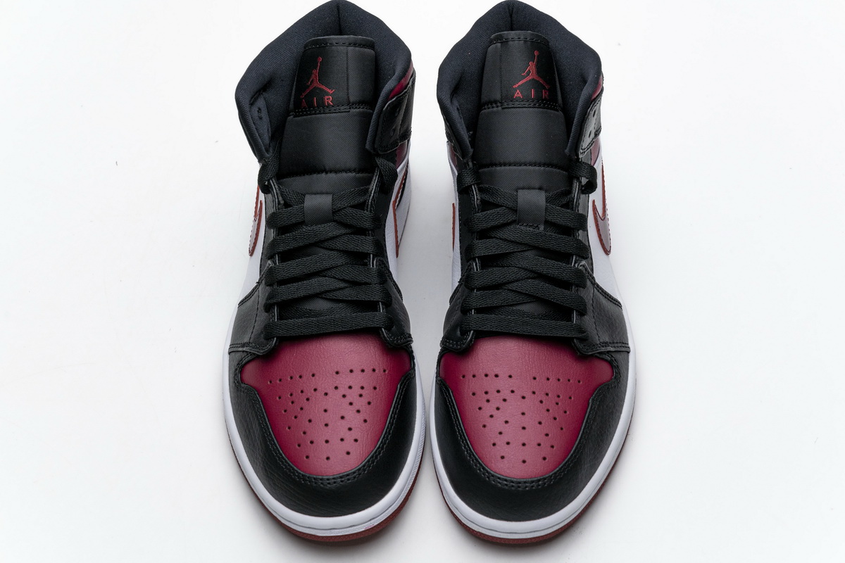 Air Jordan 1 Mid Bred Toe 554724-066