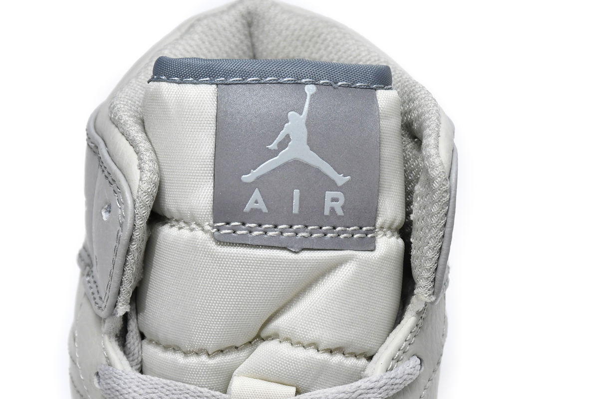 Air Jordan 1 Mid SE Light Bone 852542-003