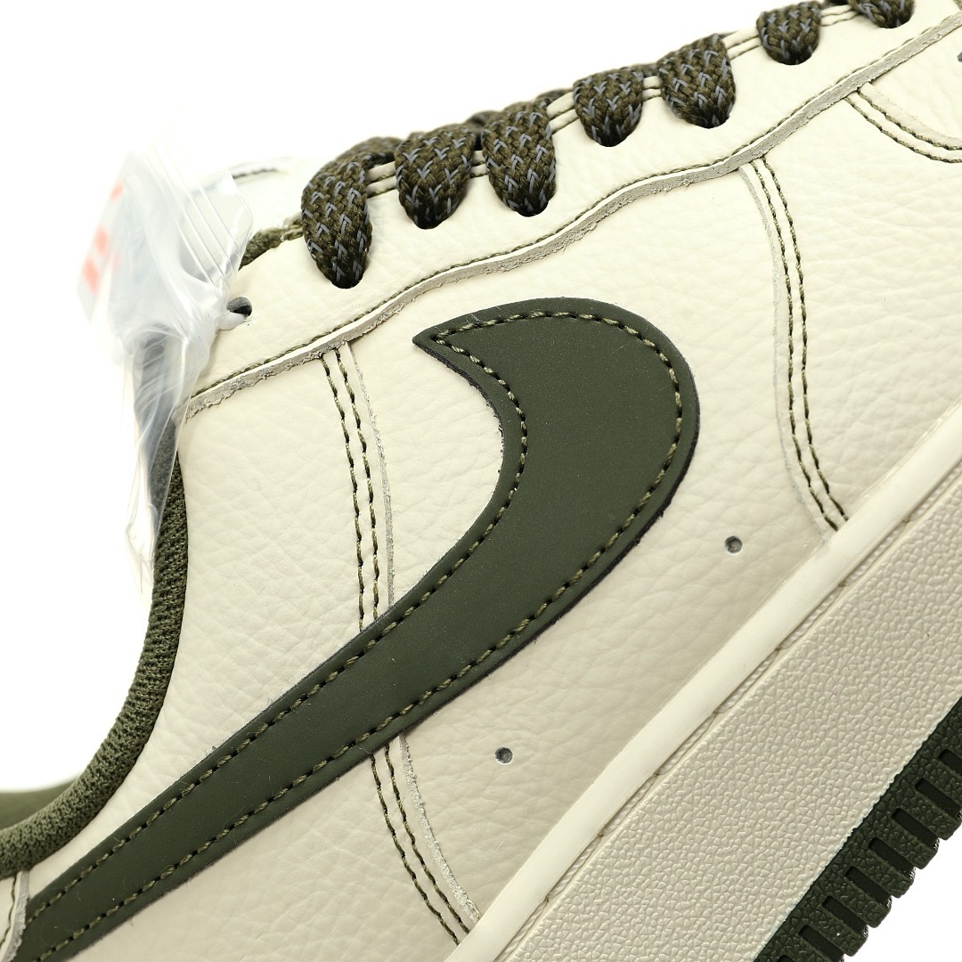 Undefeated x Nike Air Force 1 Low beigearmy green UN2395-521