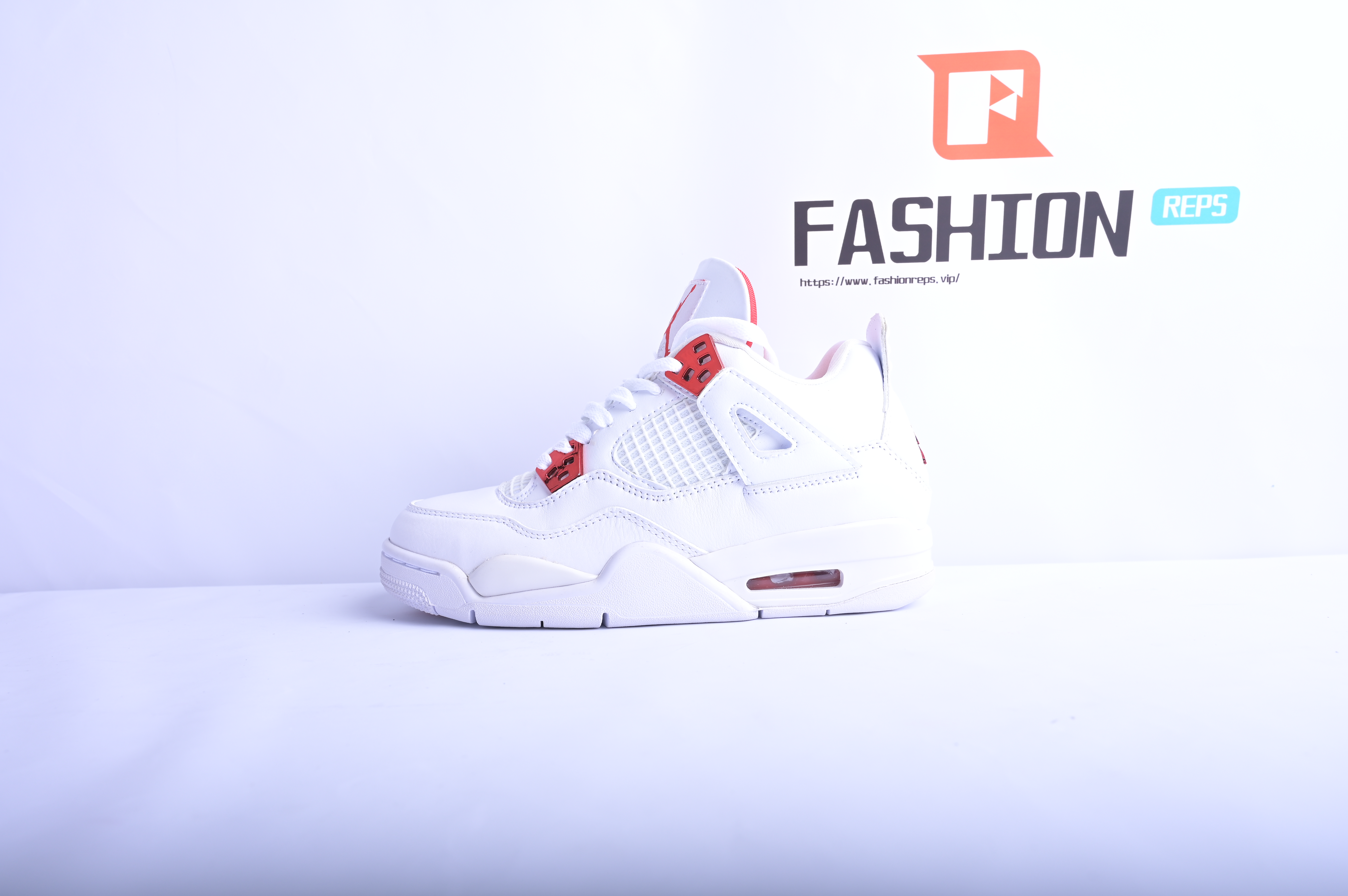 Air Jordan 4 White University Red CT8527-112