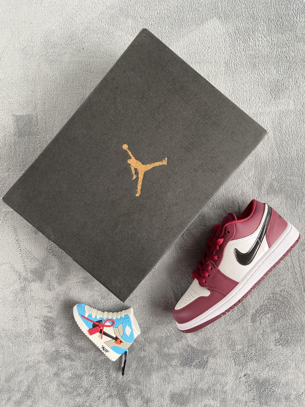 Air Jordan 1 Low Noble Red  553558-604