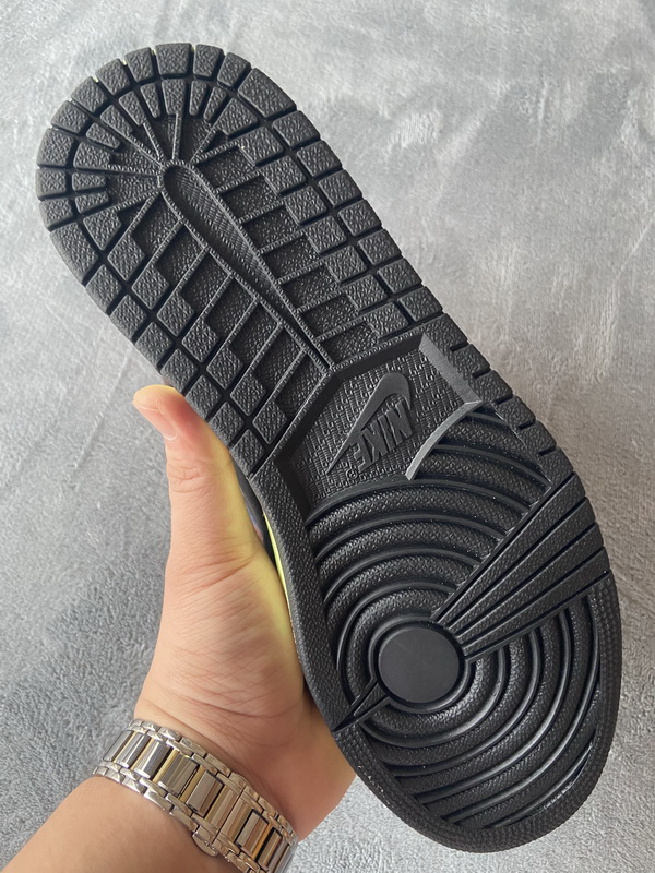 Air Jordan 1 High OG Bio Hack   555088-201