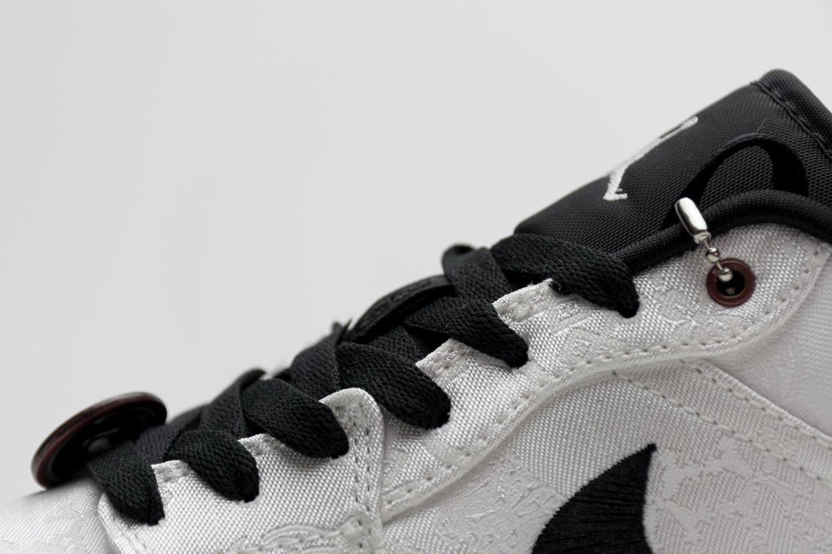 Edison Chen x Air Jordan 1 LOW SE “Fearless”    CU2804-100