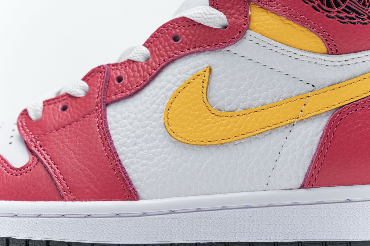 Air Jordan 1 High OG “Light Fusion Red”   555088-603