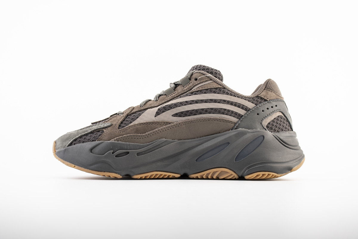 PK GOD  Yeezy Boost 700 V2“Geode”EG6860