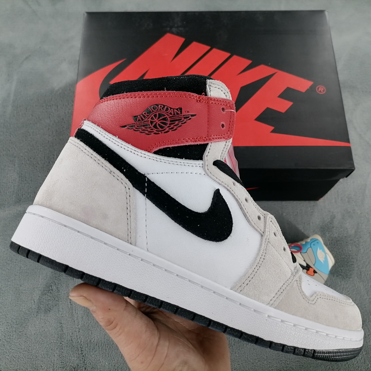 Air Jordan 1 High Smoke Grey Red 555088-126