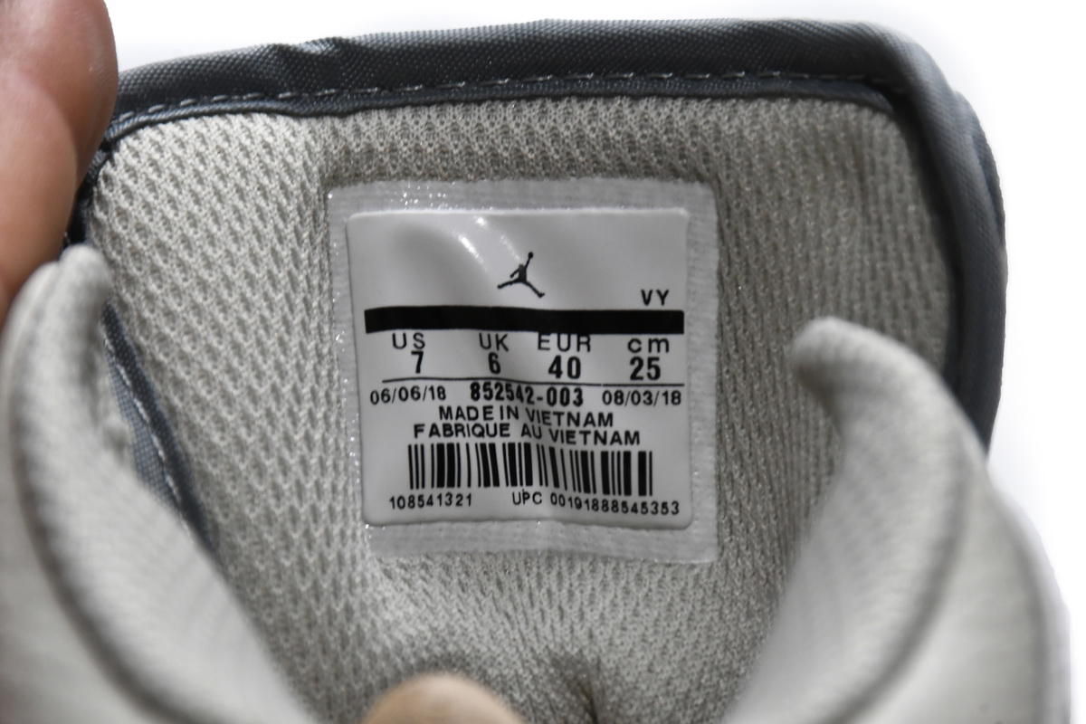 Air Jordan 1 Mid SE Light Bone 852542-003