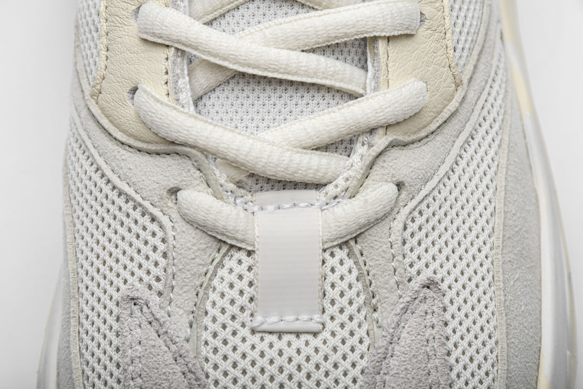 Yeezy Boost 700“Analog” EG7596