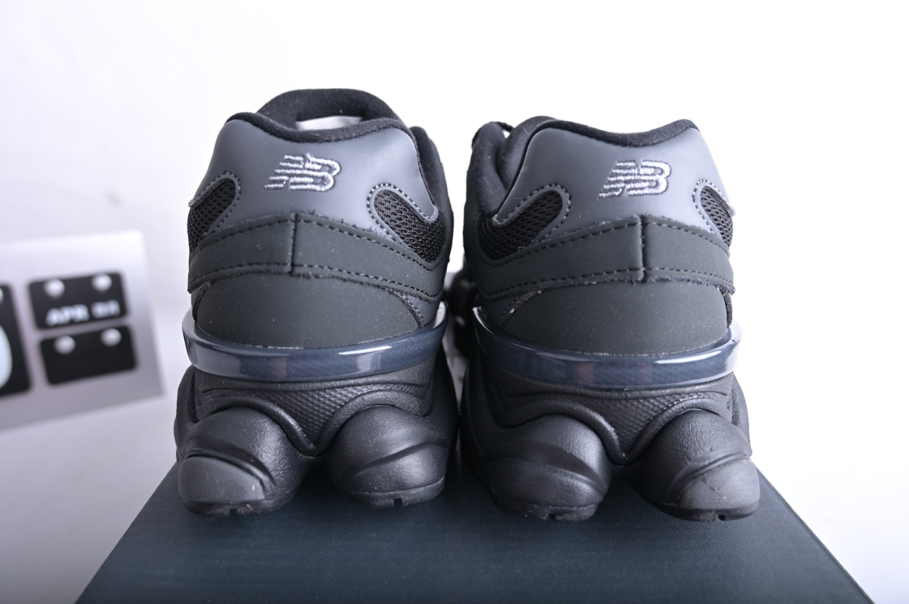 N*w B*lance NB 9060 Black U9060ZGE (FR Batch)