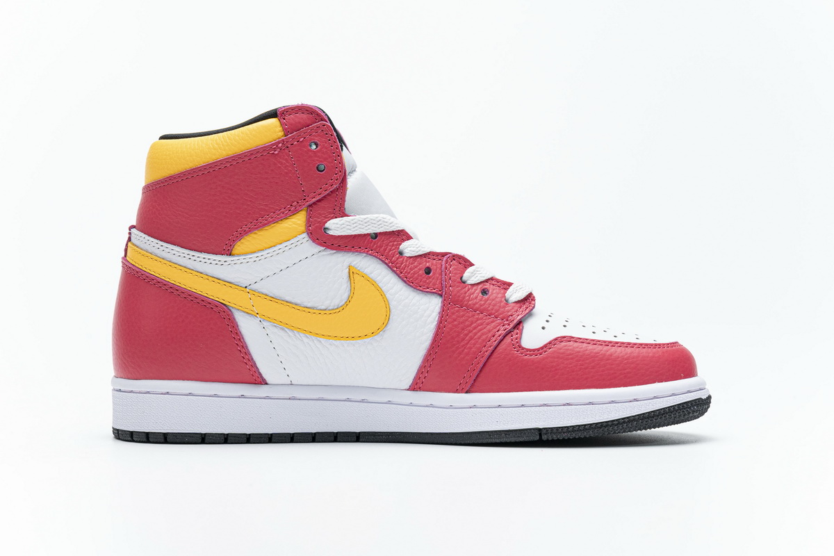 Air Jordan 1 High OG “Light Fusion Red”   555088-603