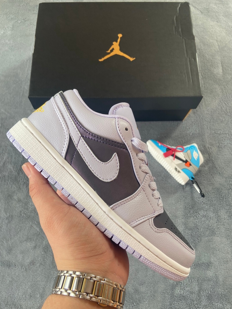 Air Jordan 1 Low Oxygen Purple  554723-505