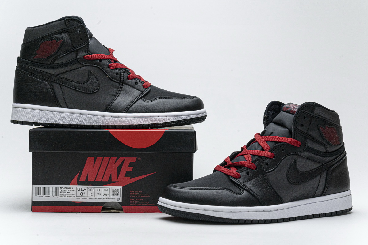 Air Jordan 1 Retro High OG “Black Satin Gym Red”   555088-060