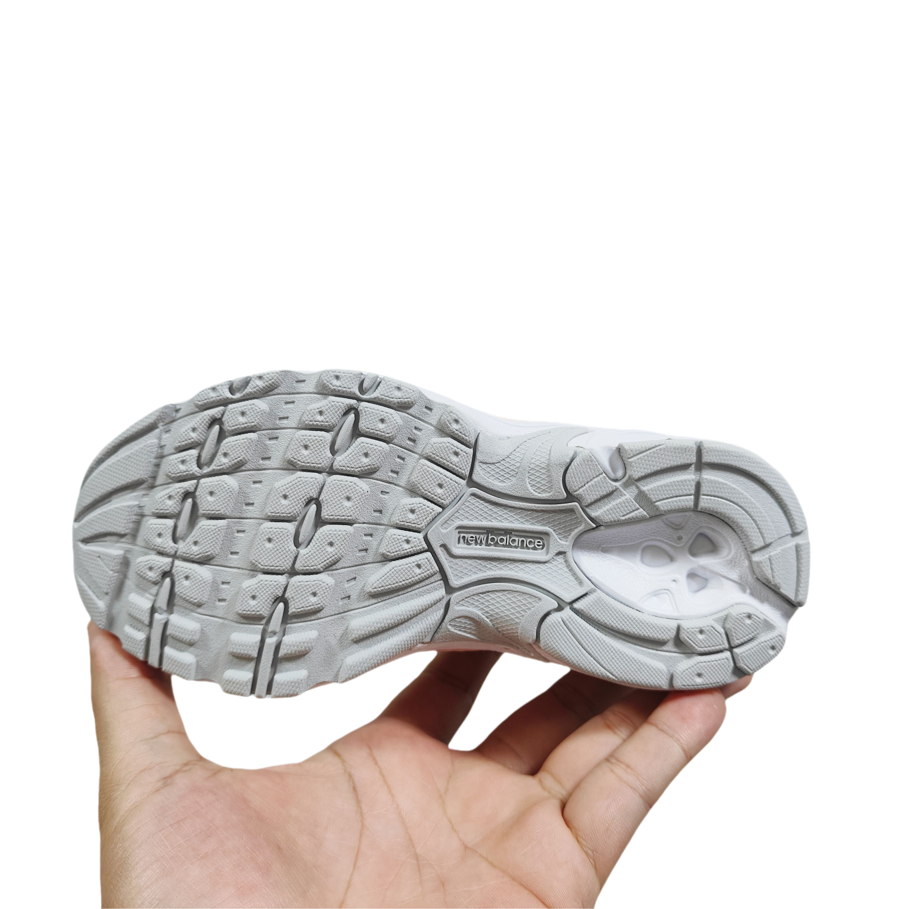 New Balance 740 Kids Sneaker White Orange