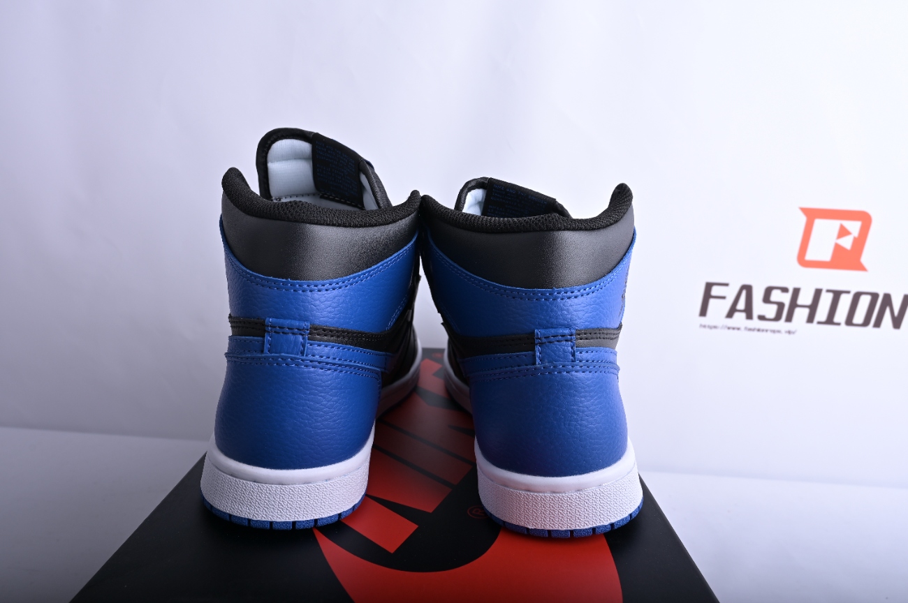 Air Jordan 1 Retro Royal 555088-007