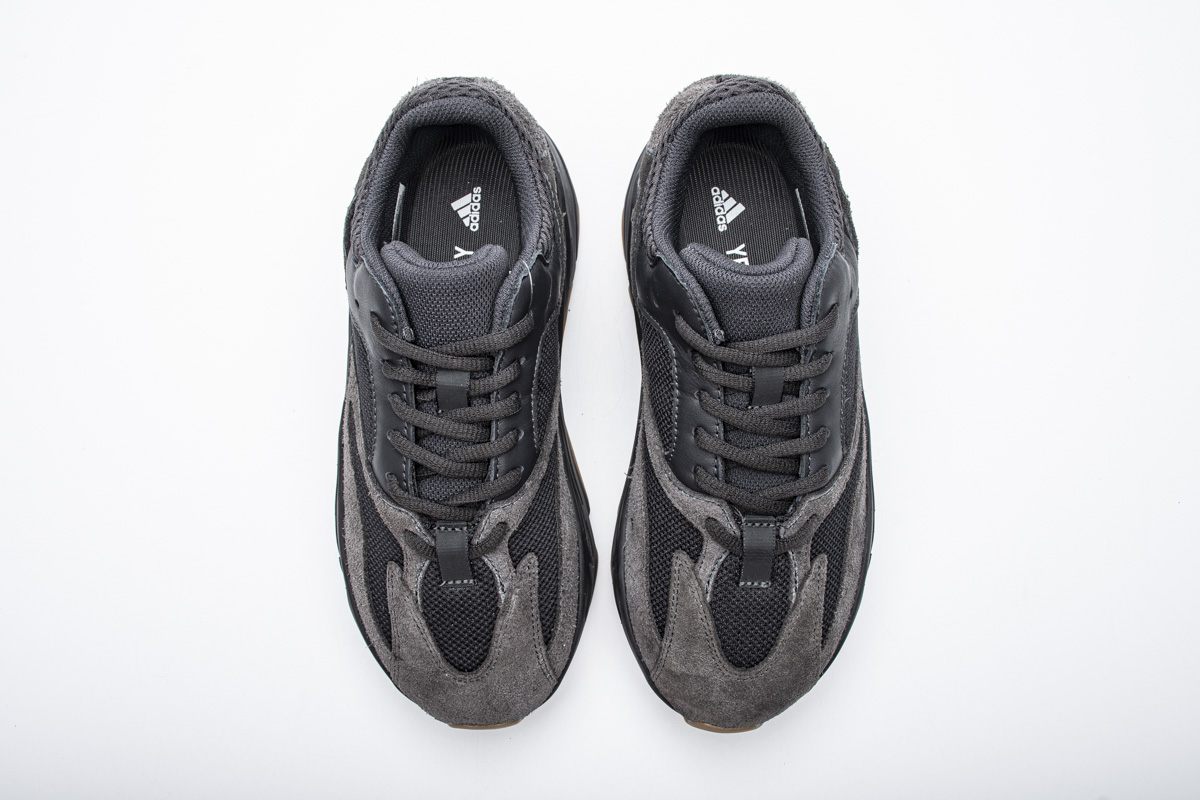 Yeezy Boost 700“Utility Black” FV5304